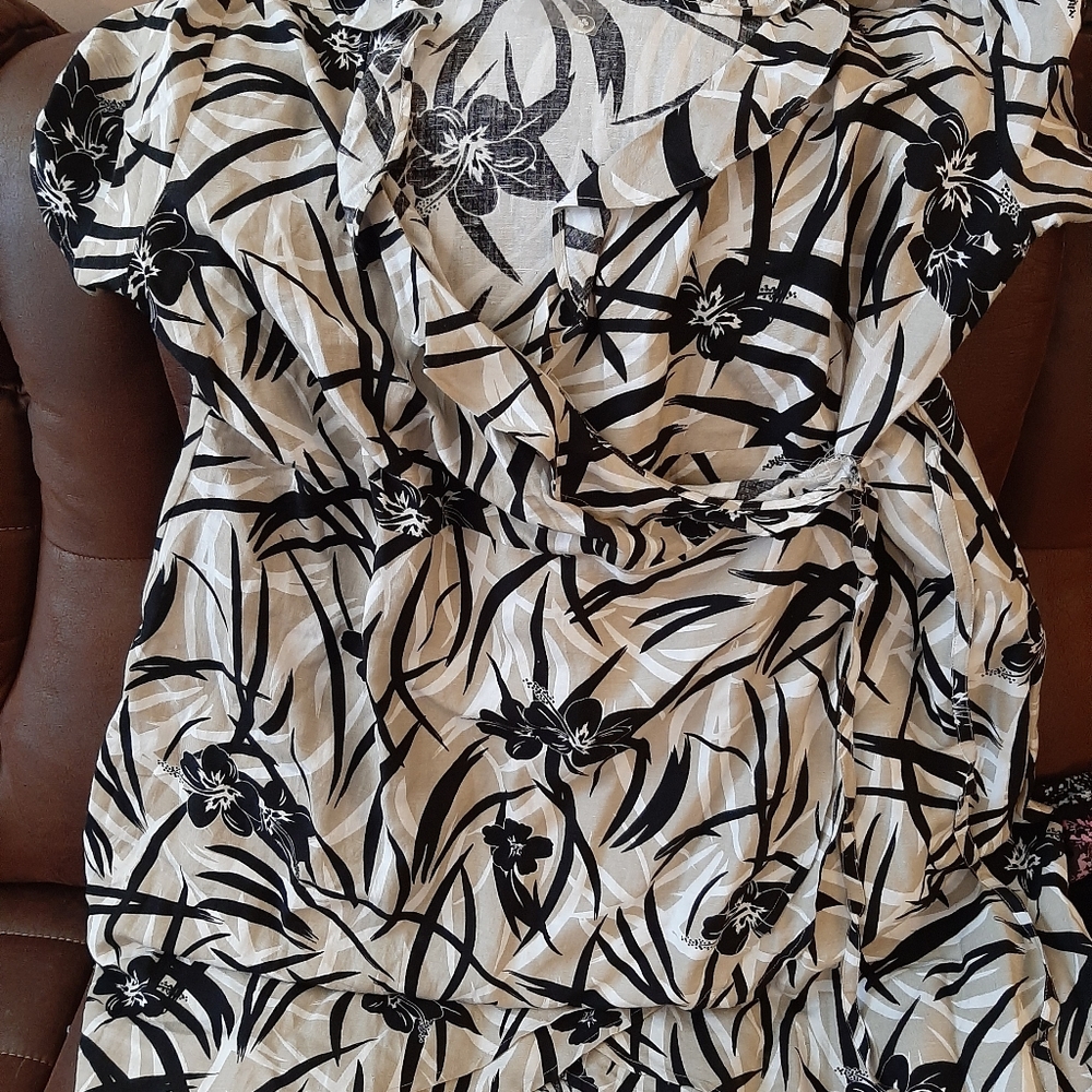 Dress by Jessica London Size 22 W Tan, black, and cream colored